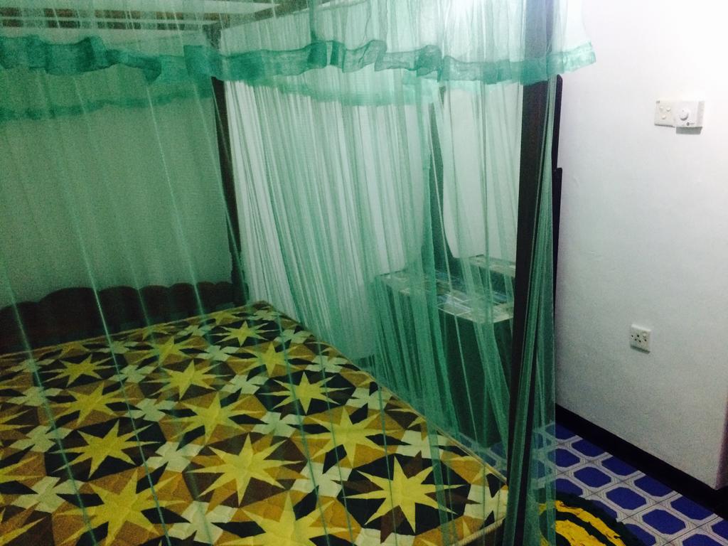 Sea Side Guest House Tangalle Exterior photo